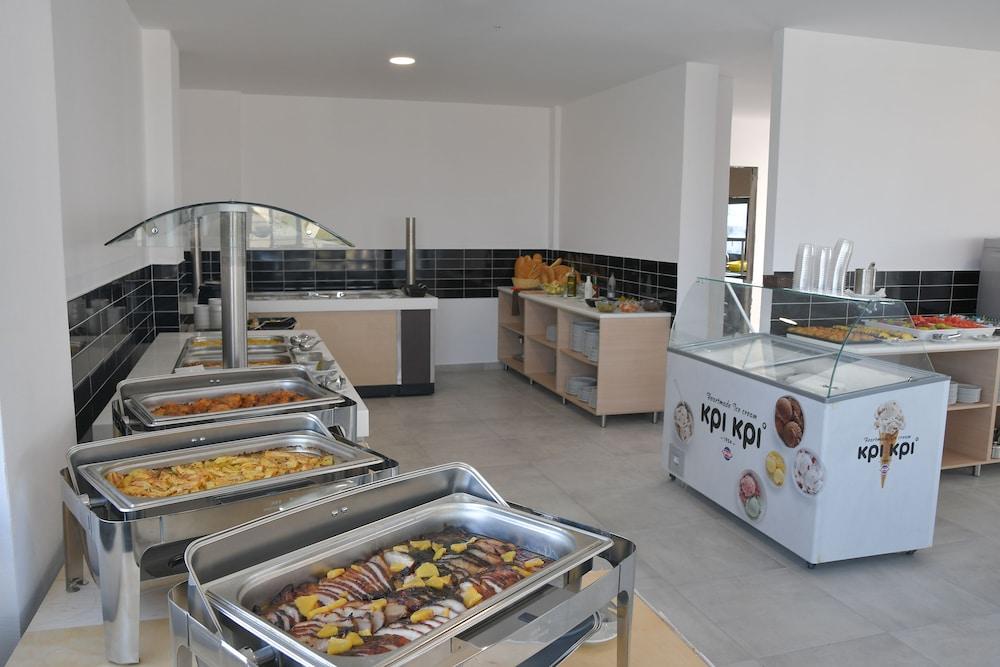 Hotel Evita Bay 4*